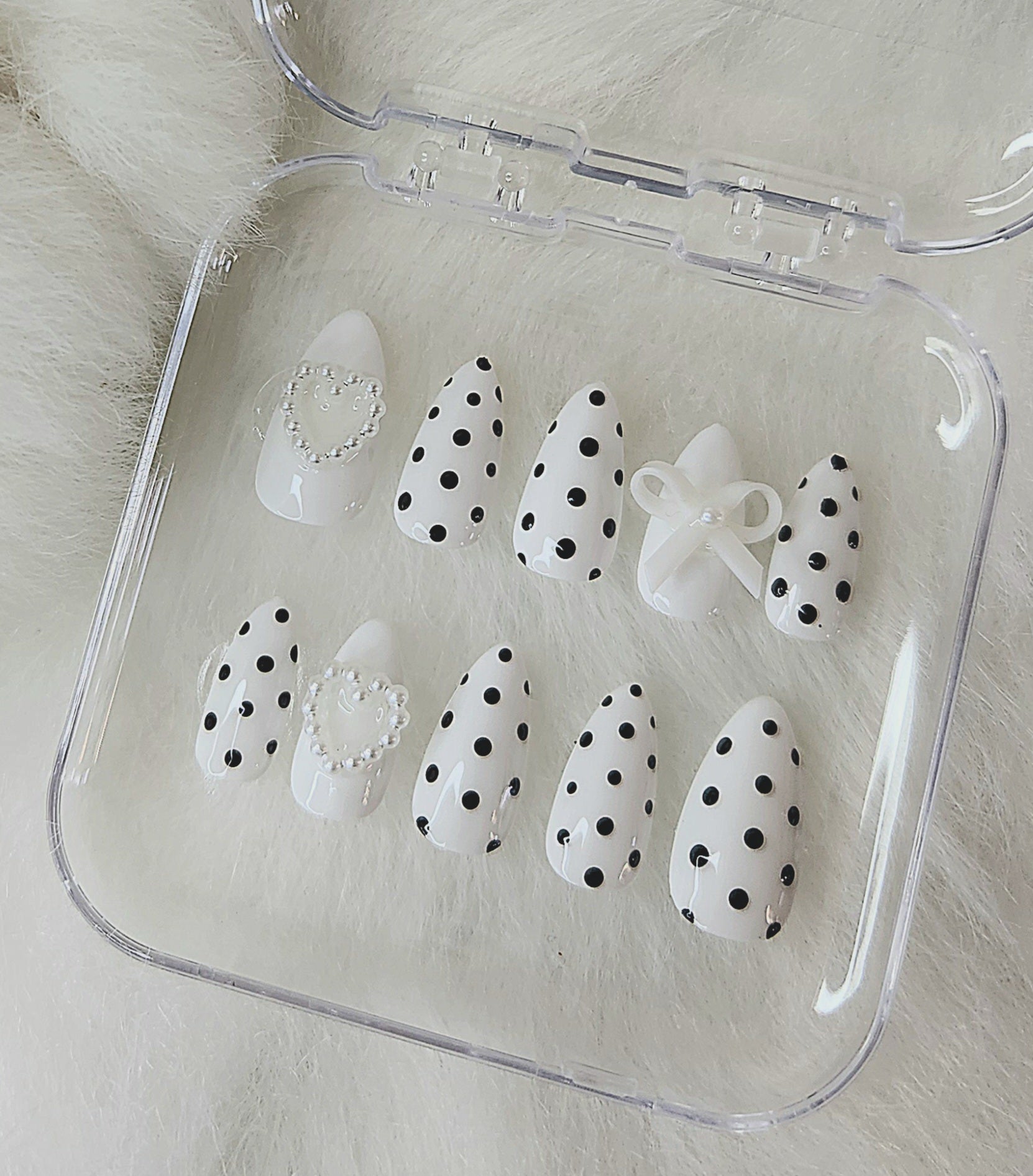 Lovely Dotty (White ver.)