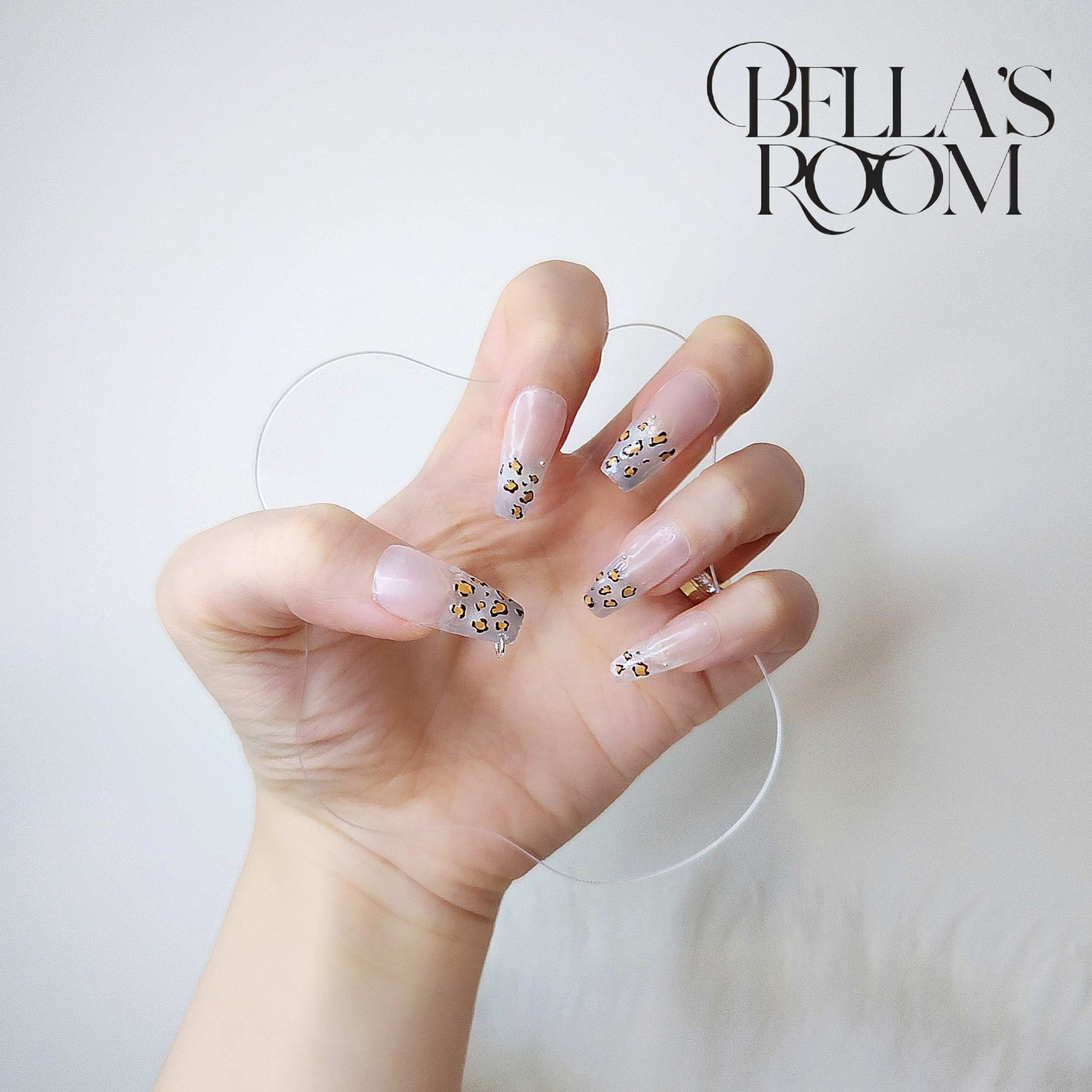 Nude leopard pop