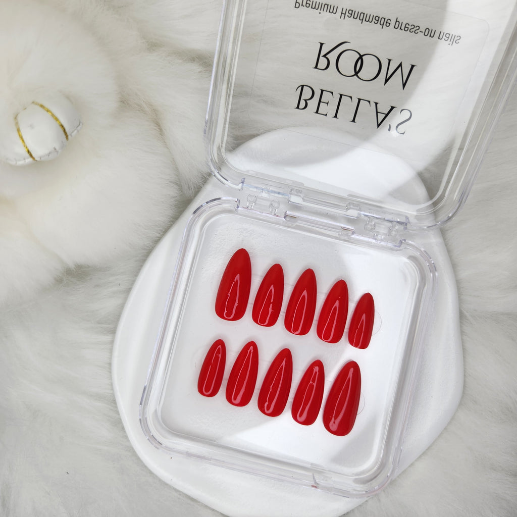 Basic Nails_Red