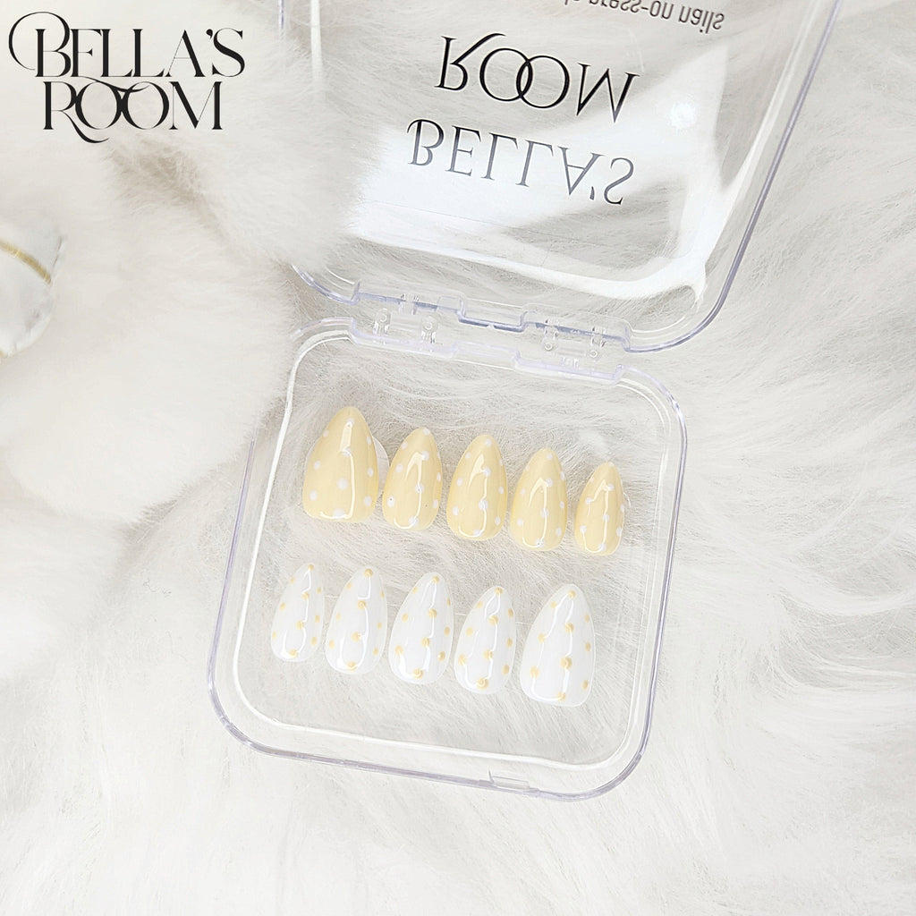 Dot Nails _ White & Yellow