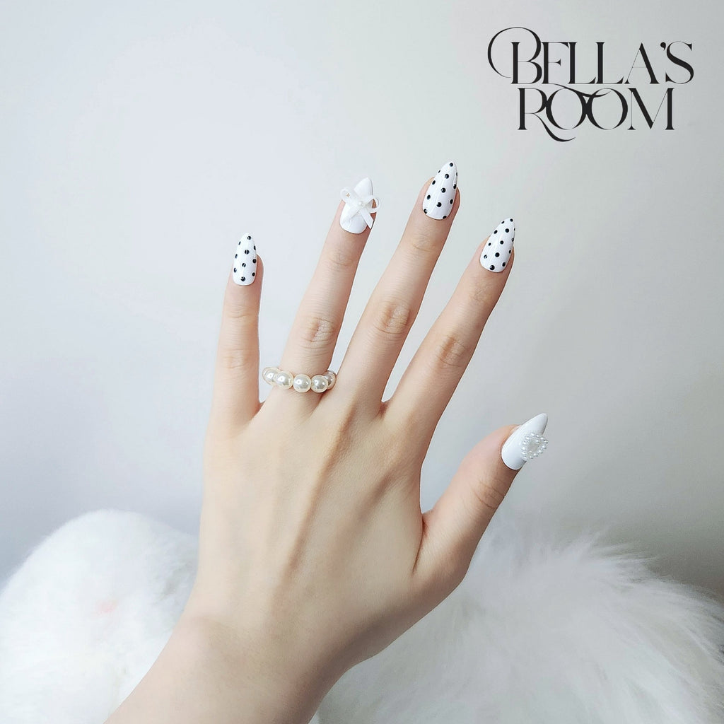 Dotty Nail Set (Black & White)